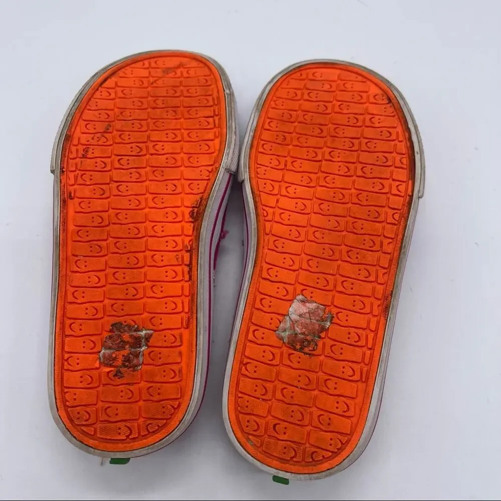 Sanuk SlipOn Shoes, Girls size 10. In excellent used condition!